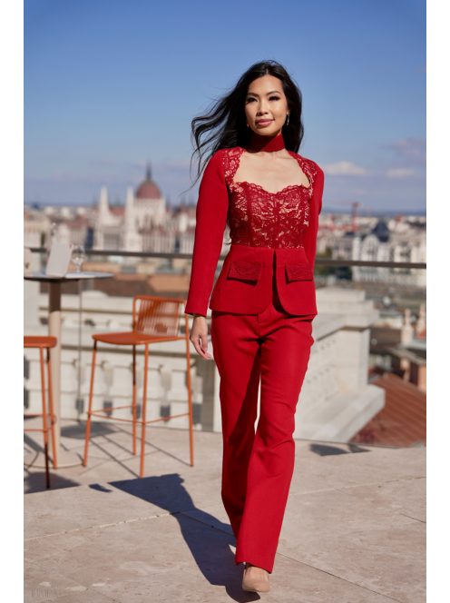 Csipkés piros blézer szett – elegáns női kosztüm, csipkés felsővel és elegáns nadrággal